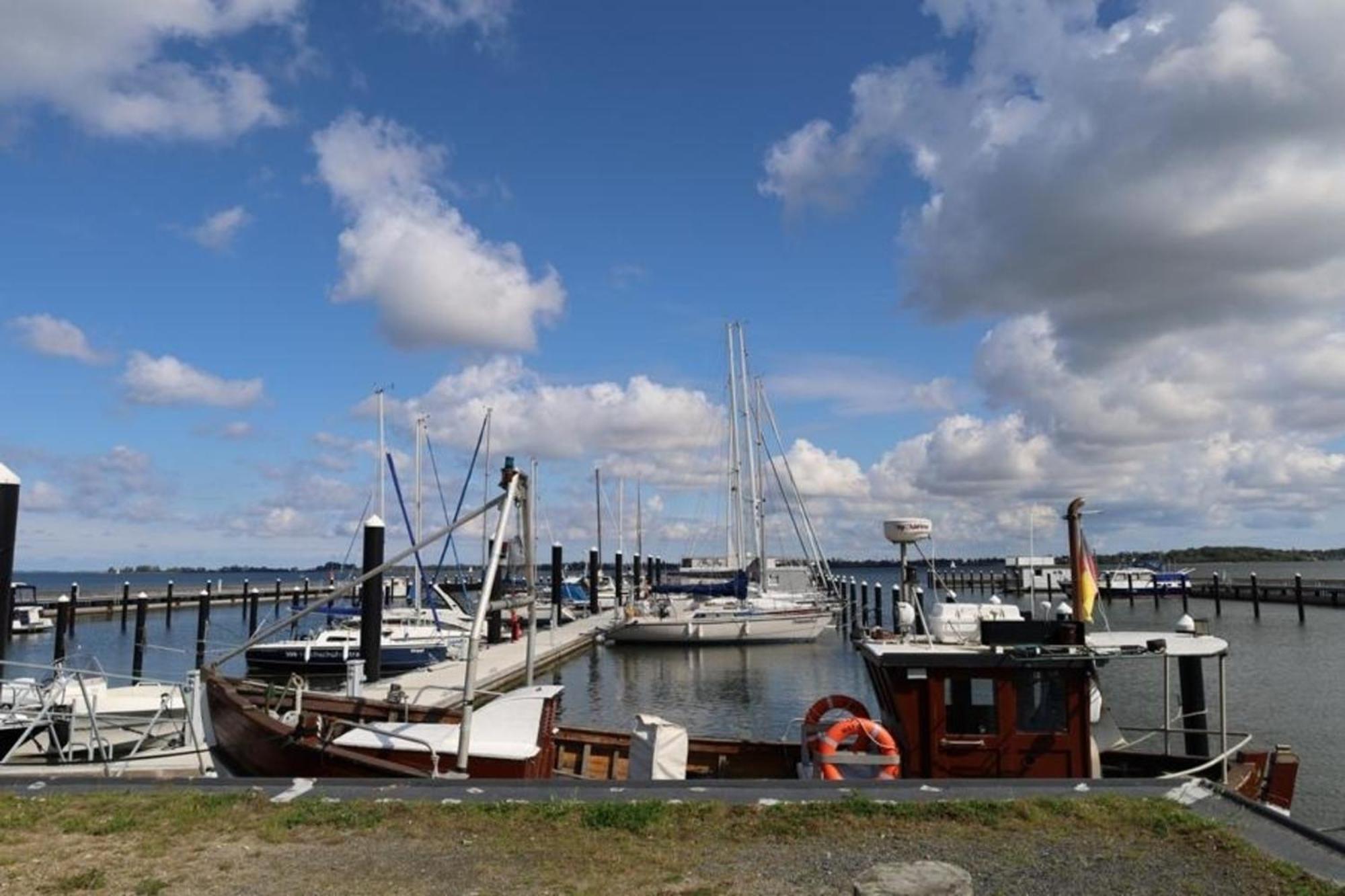Hausboot Liliput Hotel Stralsund Exterior photo
